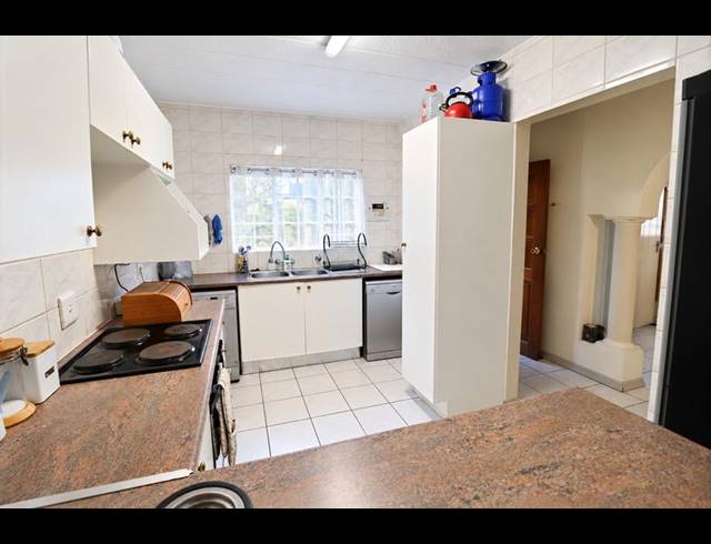 2 BEDROOM APARTMENT FOR SALE IN NORTHGATE